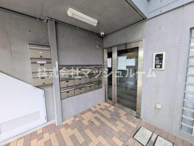 ティユール岡本のエントランス