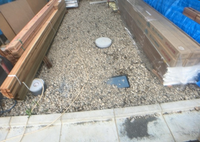 【庭】 | 小宮町新築戸建 | 庭があることでガーデニングや家庭菜園はもちろん、こどもの遊び場やペットを放して遊ぶことができます。また、家の周囲に余裕があるということです。隣地との間があれば、十分な日当たりと、風通しが確保できます。