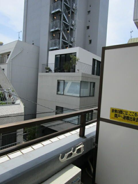 ストークTS元浅草のバルコニー