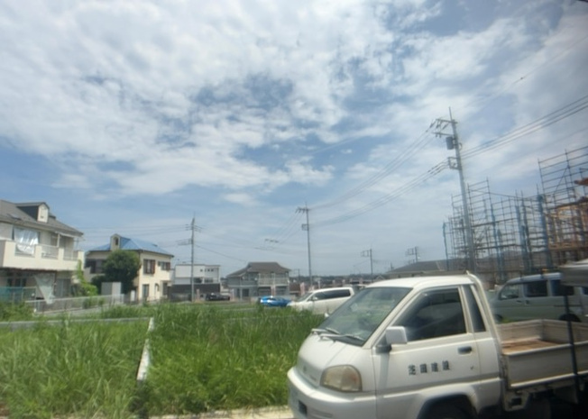【展望】 | 小宮町新築戸建 | 土地の地勢が高台の場合、景色を綺麗にみることができ、景色にこだわってお家探ししている方におすすめです！また平坦地よりも風通しがいいというメリットがあります。デメリットもあるので是非現地でご確認下さい。