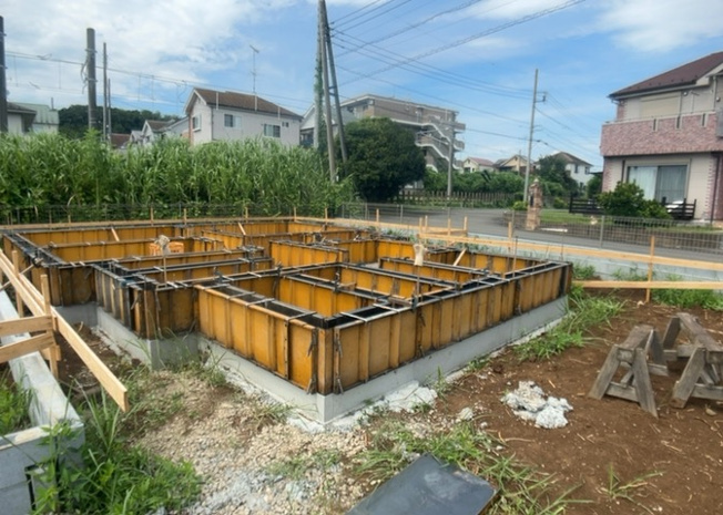 【防犯設備】 | 小宮町新築戸建 | 当然のことではありますが、オートロックやセンサーライト、ホームセキュリティーなどの防犯設備があれば、小さいお子様がいるご家庭も安心ですよね！まず物件購入の際は、防犯設備もチェックするようにしましょう。