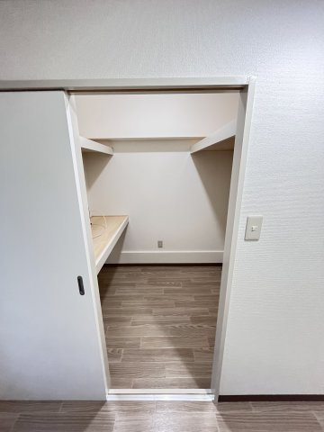 大阪市都島区片町１丁目の賃貸マンションの収納
