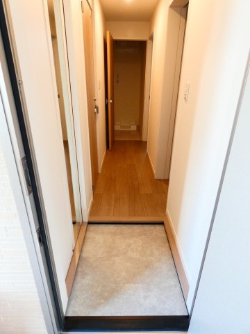 【玄関】 | シューズボックスのある玄関です