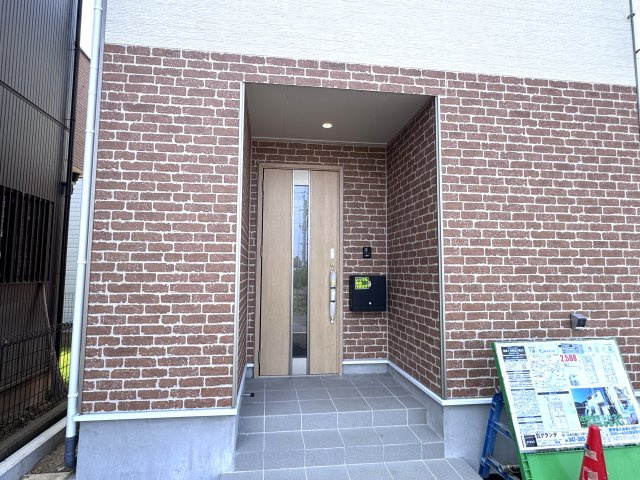 我孫子市湖北台９丁目新築戸建【湖北台西小学校：4分】のエントランス|エントランス