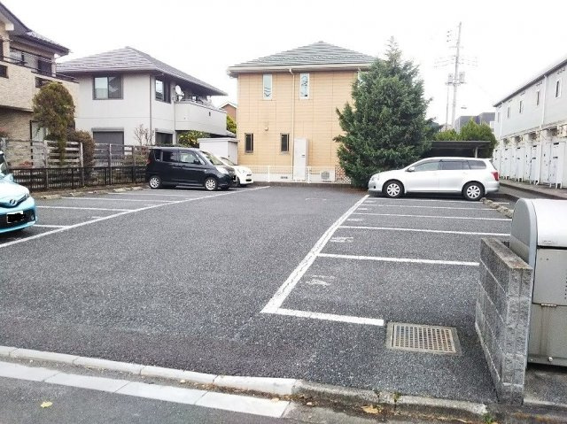 レオパレストリアノンの駐車場|画像10