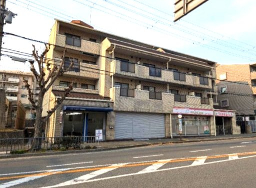 グランドール千里の外観