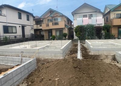 【庭】 | 椚田町新築戸建 | 家族でのBBQを行うのであれば3坪程度の広さがあればよいでしょう。ガーデニングや家庭菜園を楽しむ際は、手入れが行き届く範囲にすると安心です。また、庭のある方角や接道が気になる方は事前に確認しましょう。