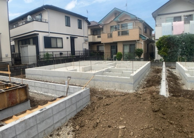 【庭】 | 椚田町新築戸建 | 庭があることでガーデニングや家庭菜園はもちろん、こどもの遊び場やペットを放して遊ぶことができます。また、家の周囲に余裕があるということです。隣地との間があれば、十分な日当たりと、風通しが確保できます。