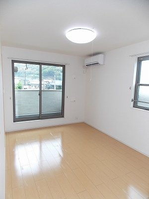 【居間・リビング】 | サンリットメゾン | おしゃれな居間です