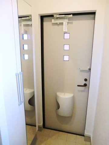 【玄関】 | ベル・イースト | シンプルで使いやすい玄関です