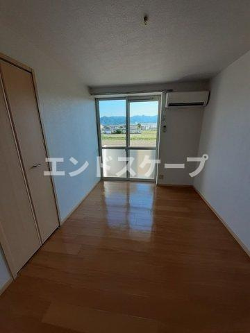ルミエールⅠの居間・リビング|高崎、前橋のお部屋探しはエンドスケープまで！お客様の理想お聞かせ下さい♪