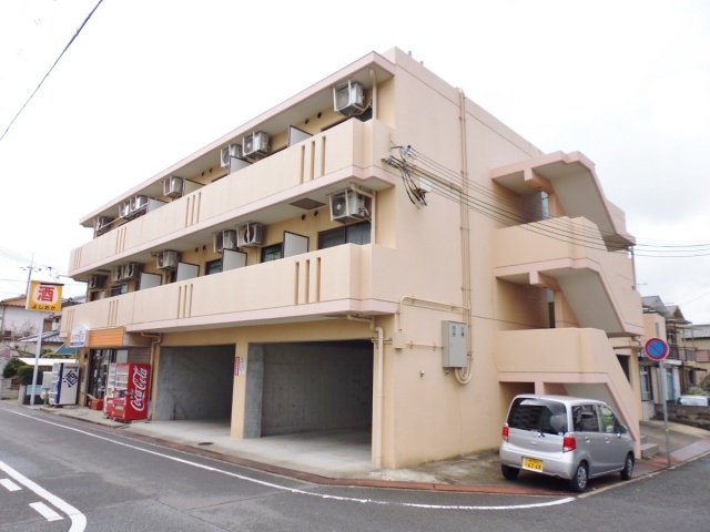マンション　ロアの外観