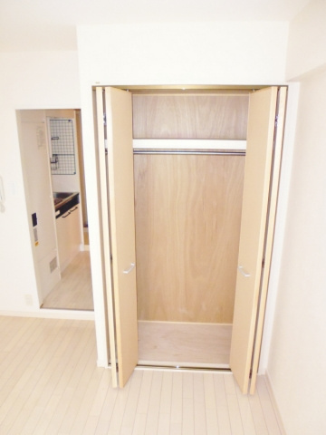 マンション　ロアの収納|洋室クローゼット