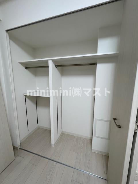 大阪市中央区安土町１丁目の賃貸マンションの収納