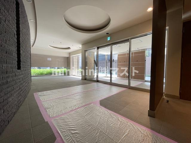 大阪市中央区安土町１丁目の賃貸マンションのロビー