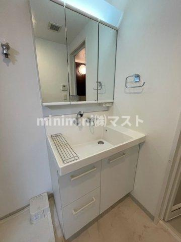 大阪市中央区安土町１丁目の賃貸マンションの洗面所