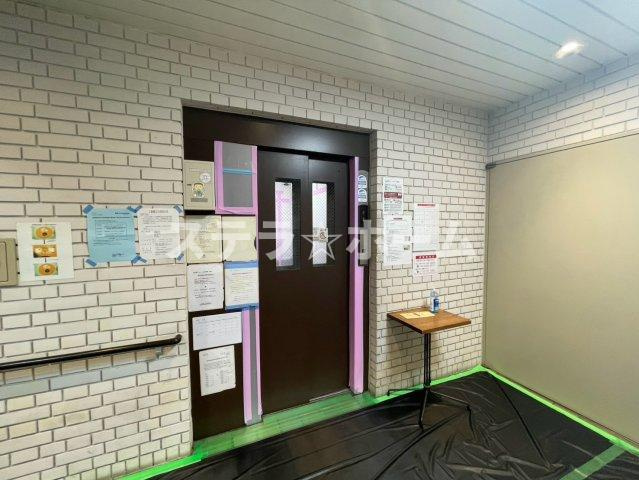 北大阪ハイツのその他共用部分|エレベーターもございます