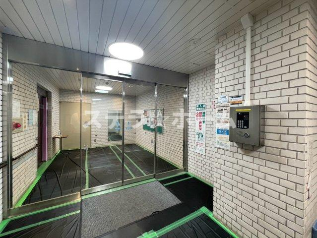 北大阪ハイツのエントランス|オートロック付きです