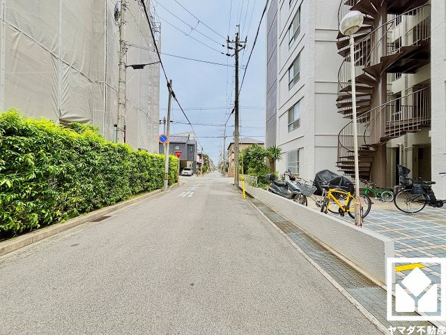 甲子園第7コーポラスのその他|「阪神甲子園球場」まで徒歩15分（約1.2km）。臨場感溢れる野球観戦はもちろん、大型イベントや周辺の充実した飲食店など、多彩なエンターテインメントを日常の愉しみとして享受できる贅沢なロケーションです