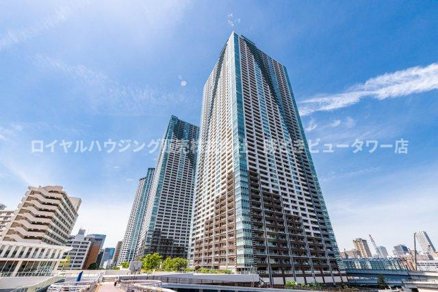 湾岸を代表するツインタワーです。