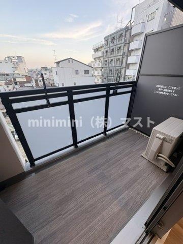 プレサンス鶴橋トレヴィエのバルコニー