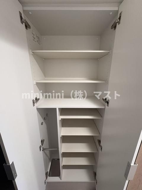 プレサンス鶴橋トレヴィエの収納