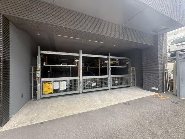 Fortuney江坂Ⅱの駐車場