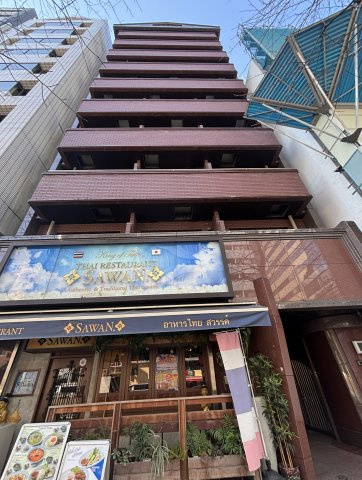 重厚感のある11階建ての賃貸マンション　分譲クラスの造りです