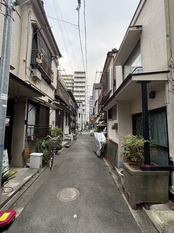 前面道路は私道　幅員約2.7ｍ