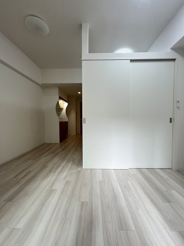 【居間・リビング】セレニテ本町東リアン 