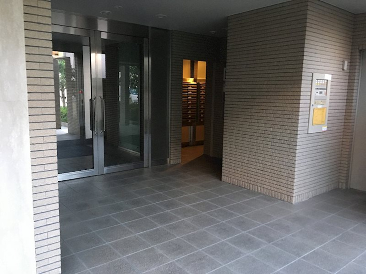 【エントランス】グレイス丸萬 