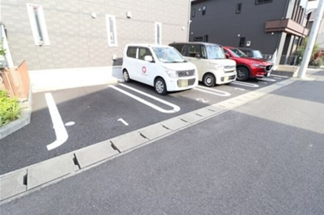 【駐車場】 | ルーチェ | 駐車場