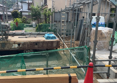 【設備】 | 水郷田名新築戸建 | 敷地内には、散水栓や立水栓があります。水道水を直接利用できるため、水を運ぶ手間を省くことが出来ます。大量の水を必要とする洗車作業や清掃などに役立ちます。その他設備とあわせて、現地でご確認ください。