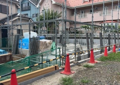 【外観】 | 水郷田名新築戸建 | 現在は更地となっています。現地をご見学に行く際は、道路の幅や周辺の交通量、施設などをご確認頂くことをおすすめします！ある程度イメージをつけたいという場合は、同売主の施工事例や完成パースもお見せします。