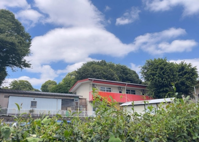 【展望】 | 水郷田名新築戸建 | 土地の地勢が高台の場合、景色を綺麗にみることができ、景色にこだわってお家探ししている方におすすめです！また平坦地よりも風通しがいいというメリットがあります。デメリットもあるので是非現地でご確認下さい。