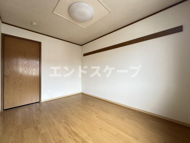 メープルアベニュー　Ｃの洋室|高崎、前橋のお部屋探しはエンドスケープまで！お客様の理想お聞かせ下さい♪