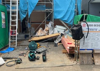 【庭】 | 淵野辺本町新築戸建 | 庭があることでガーデニングや家庭菜園はもちろん、こどもの遊び場やペットを放して遊ぶことができます。また、家の周囲に余裕があるということです。隣地との間があれば、十分な日当たりと、風通しが確保できます。