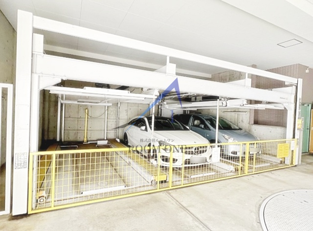サンブライト新横浜の駐車場|駐車場です。