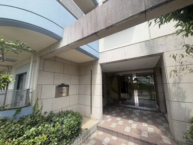カルム香川のエントランス
