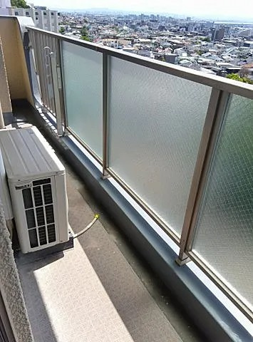 神戸市東灘区岡本７丁目の賃貸マンションのバルコニー