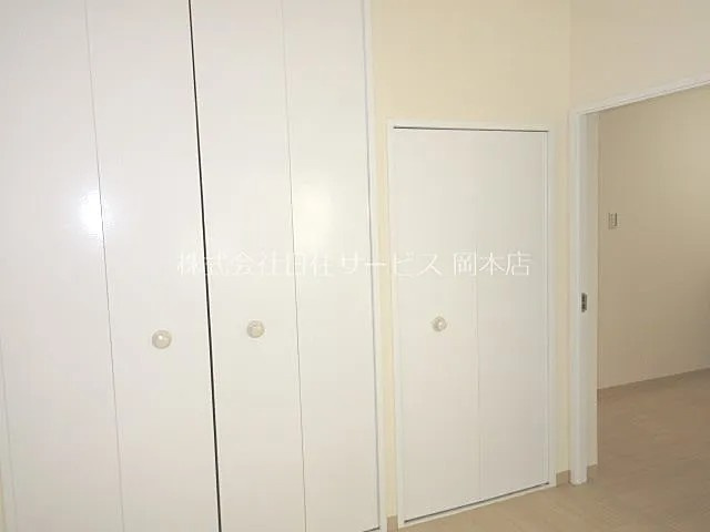 神戸市東灘区西岡本５丁目の賃貸マンションの収納