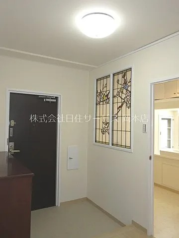 神戸市東灘区西岡本５丁目の賃貸マンションの玄関