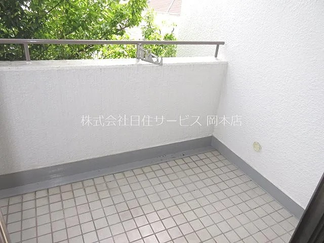 神戸市東灘区西岡本５丁目の賃貸マンションのバルコニー