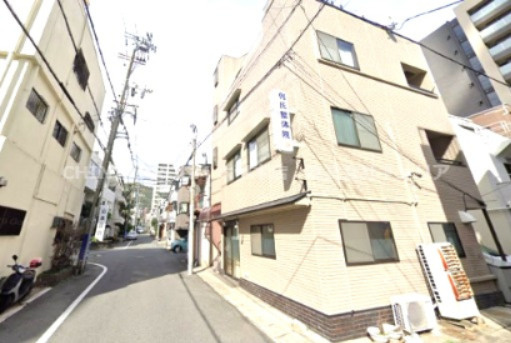 神戸市中央区琴ノ緒町１丁目のアパート