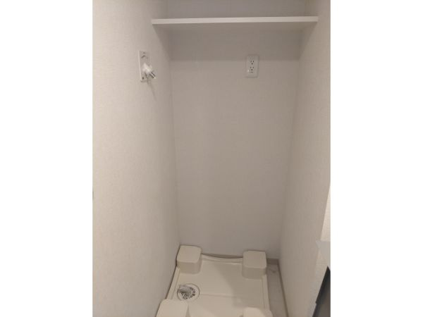 神戸市中央区下山手通３丁目の賃貸マンションの洗面所
