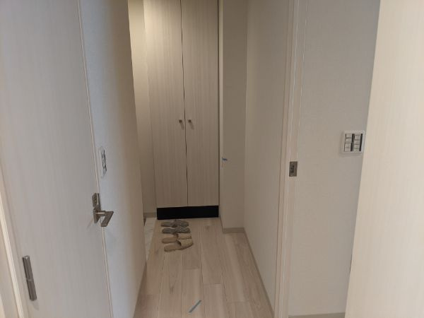 神戸市中央区下山手通３丁目の賃貸マンションの玄関