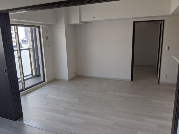 神戸市中央区下山手通３丁目の賃貸マンションの居間・リビング