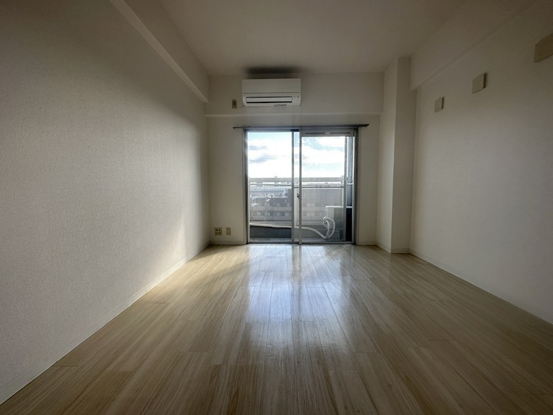 芦屋市宮塚町の賃貸マンションの居間・リビング
