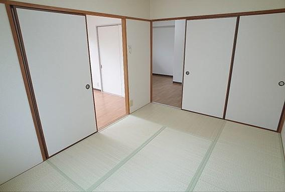 アポリア住吉の和室