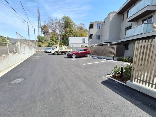 ポルトアンピエール（南棟）の駐車場|★敷地内駐車場★
